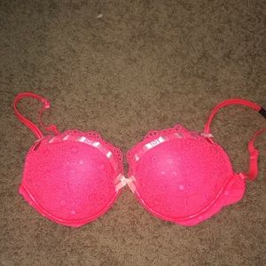 Sexy little things Victoria secret bra!