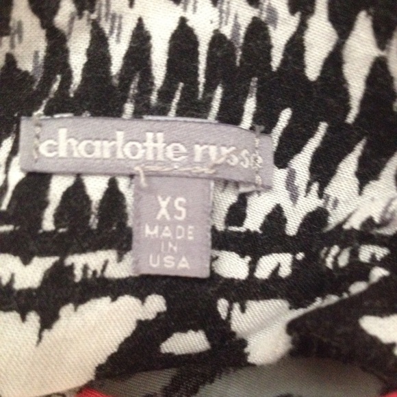 ❗️Gone 9/30❗️Charlotte Russe Printed Top - Picture 4 of 4