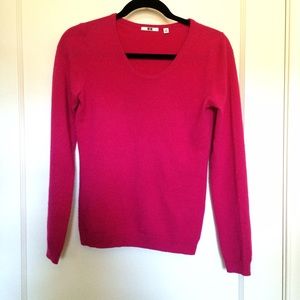 Uniqlo pink cashmere sweater