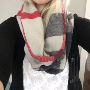 Burberry Brit Wool Snood