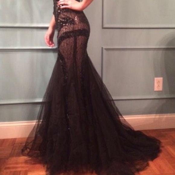 Beautiful JOVANI evening gown - Picture 5 of 7