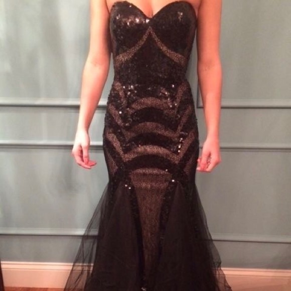 Beautiful JOVANI evening gown - Picture 6 of 7
