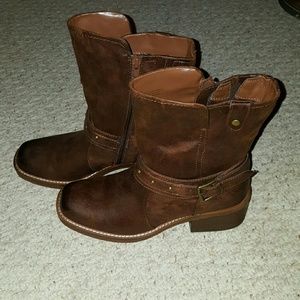 👢Boots Were Made For Walking👢