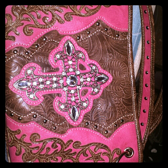 A purse - Picture 1 of 4