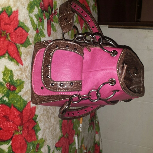 A purse - Picture 3 of 4