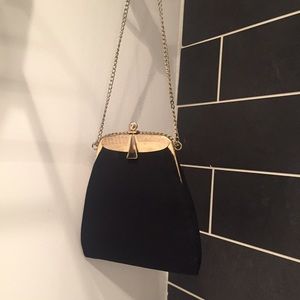 Fits IPhone 6. Vintage bag.
