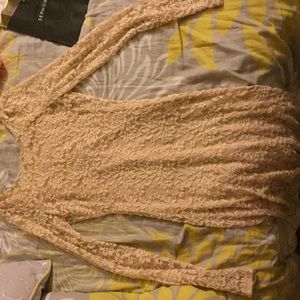 Tight dress that shows the back, looks really cute