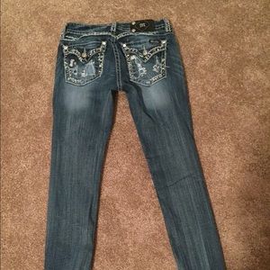Buckle Jeans