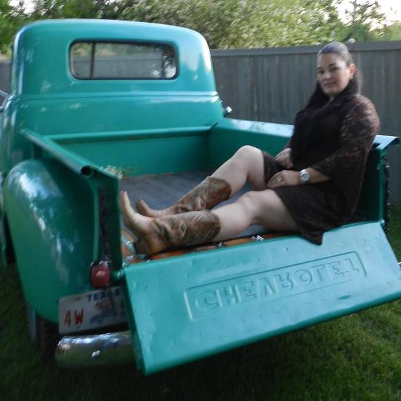 Meet your Posher, Michelle - Picture 1 of 1