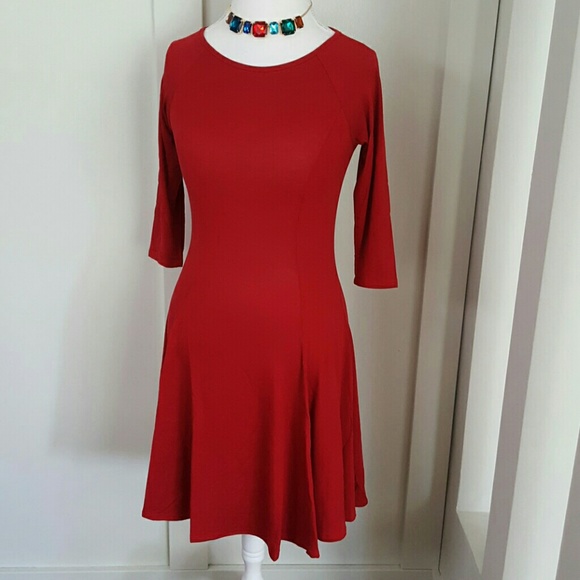 RED ROUND NECK FLARE SHAPE DRESS - Picture 2 of 3