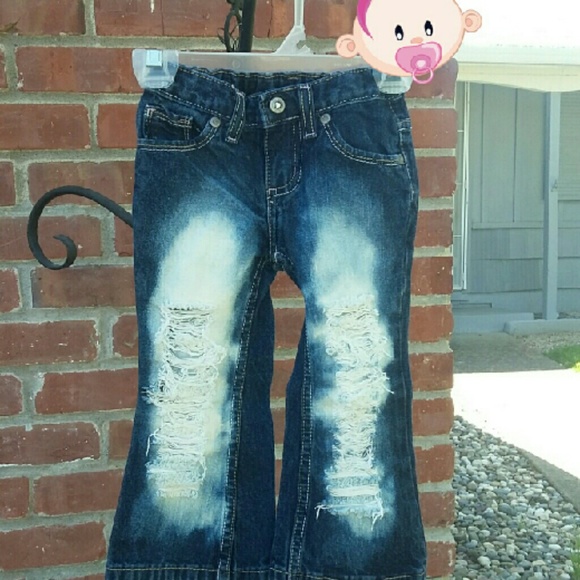 2t distressed jeans