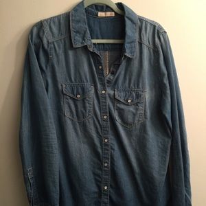 Hinge Chambray shirt with snaps size L