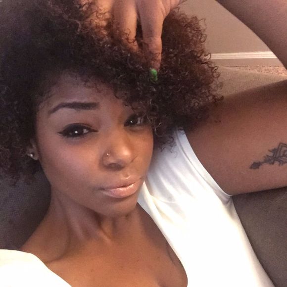 Meet your Posher, Kanesha