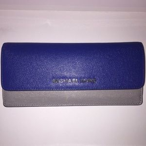 Michael Kors Jetset Wallet