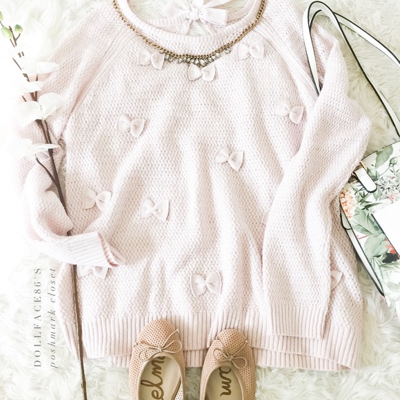 LC Lauren Conrad Sweaters - NWT LC Runway Collection Pink Bow Sweater
