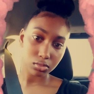 Meet your Posher, Mya