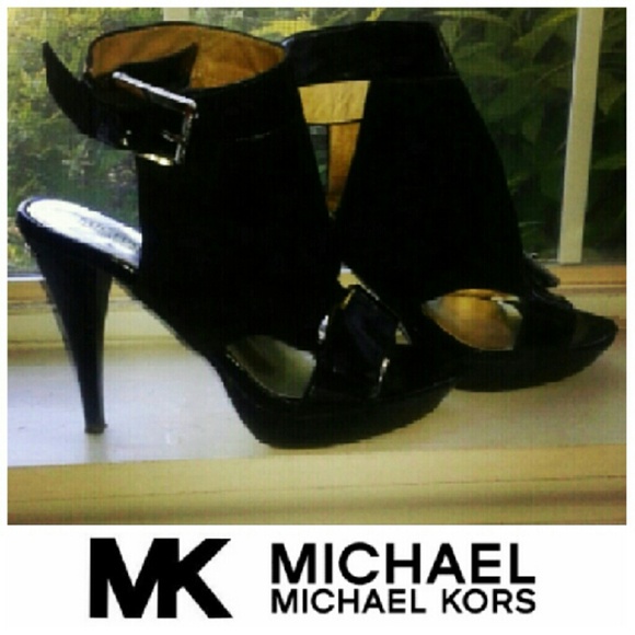 MICHAEL Michael Kors Shoes - Michael Kors Sandals!