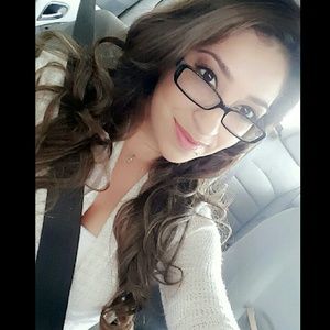 Meet your Posher, Alyssa