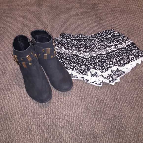 Black Suede Ankle Boots size 8 (NEW) - Picture 1 of 4