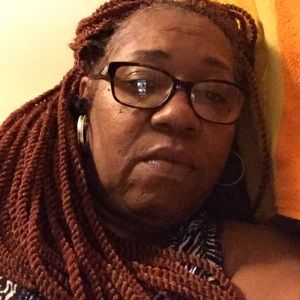 Meet your Posher, Lorraine