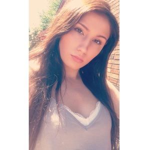 Meet your Posher, Hannah