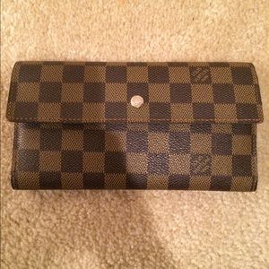 AUTHENTIC LOUIS VUITTON WALLET!!!