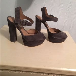 Steve Madden Platform heel