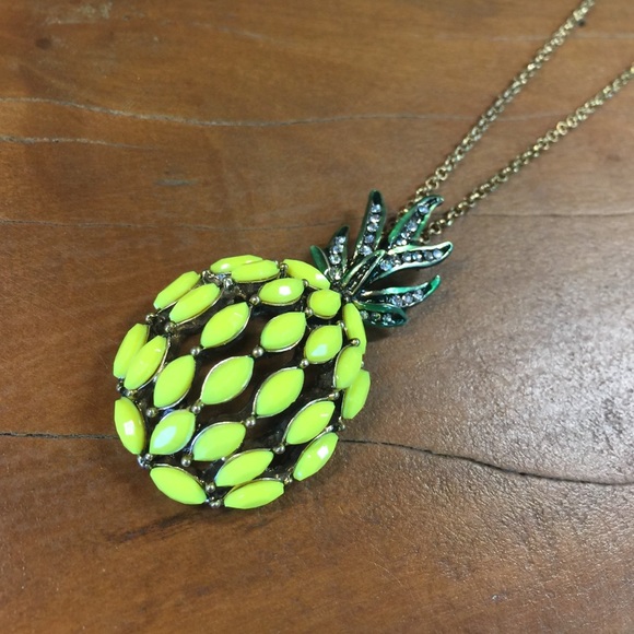 ๐ Statement Necklace - Picture 4 of 4