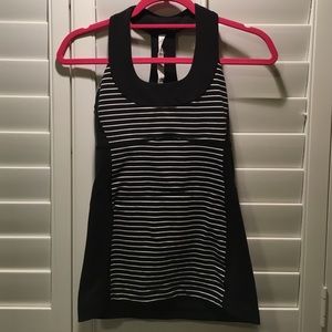 Lululemon scoop neck tank