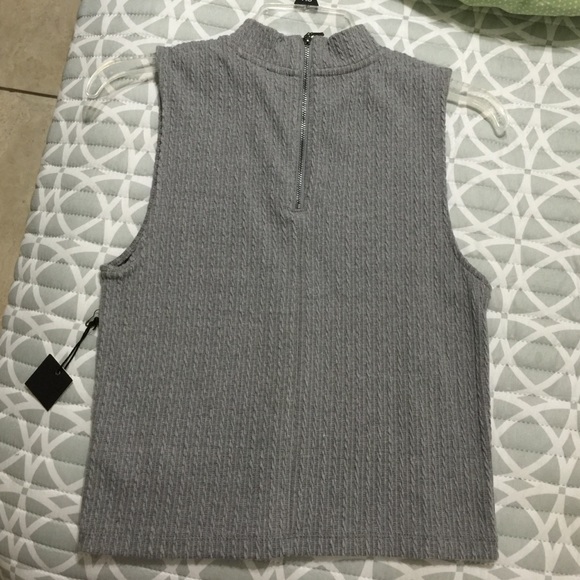 Grey knit top crop top - Picture 2 of 3