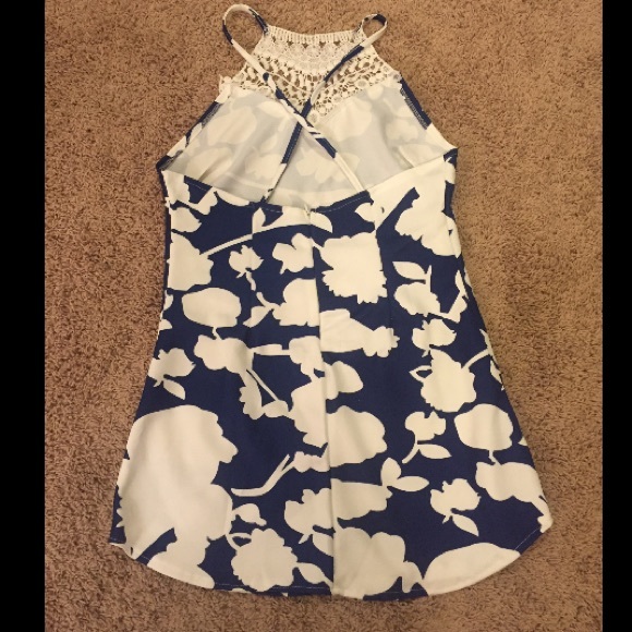 Summer dress - Picture 3 of 4