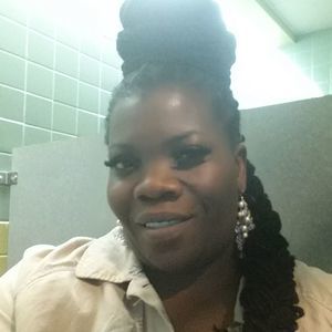 Meet your Posher, Tee