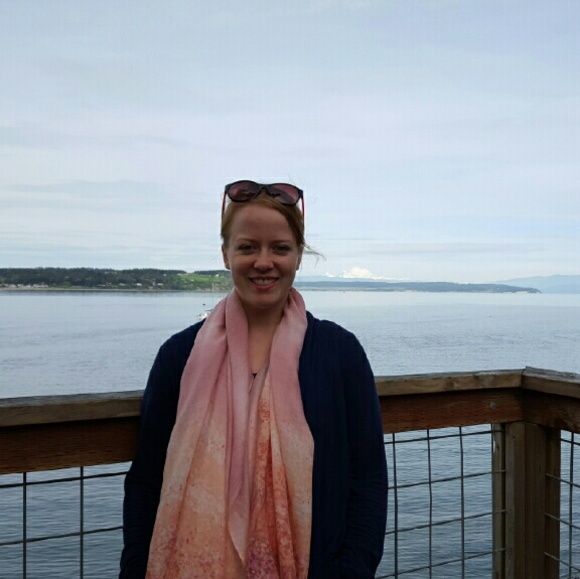 Meet your Posher, Emily - Picture 1 of 1