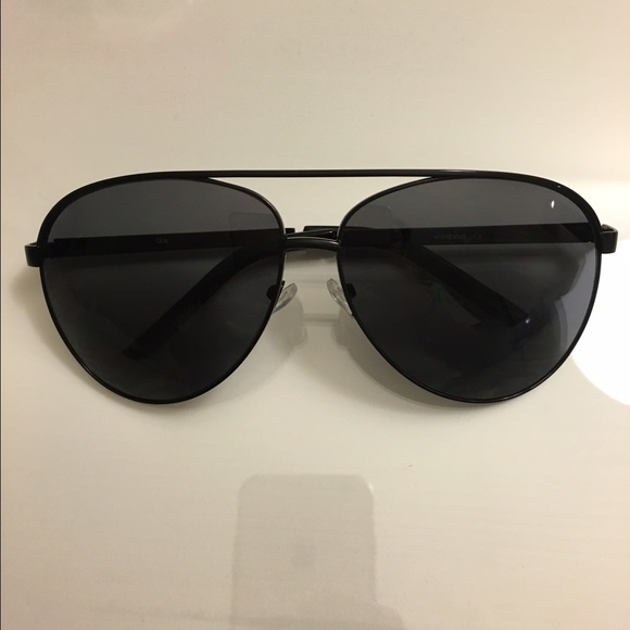 Quay Australia Vivienne Black Sunglasses