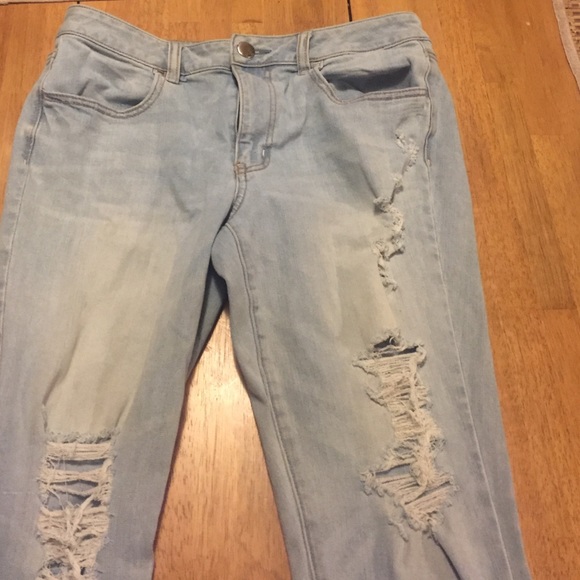 Ripped Ankle length jeans