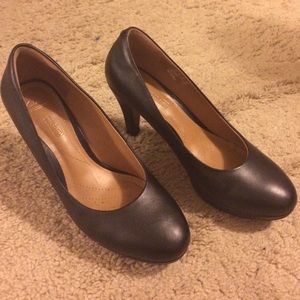Clarks Real Leather Soft Cushioned Heels