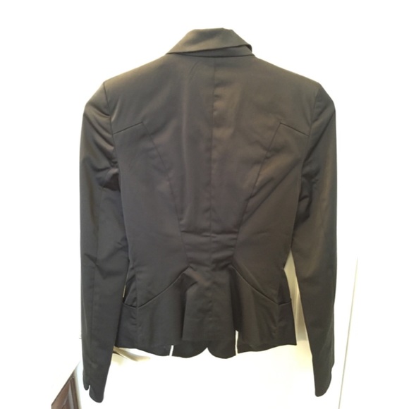 Blazer - Picture 2 of 4