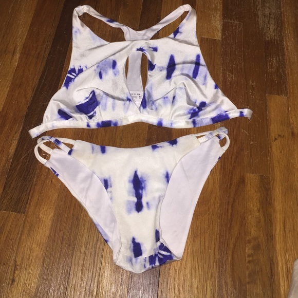 cut out tie dye bikini
