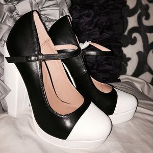 Shoedazzle heels