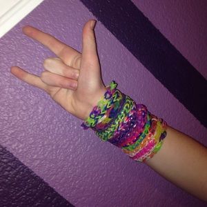 Rubber Band Bracelets w/ Good and Plenty clutch