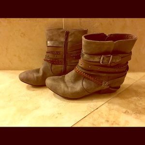Size 6 1/2 Maurice's brand booties