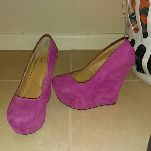 High heels - Picture 2 of 2