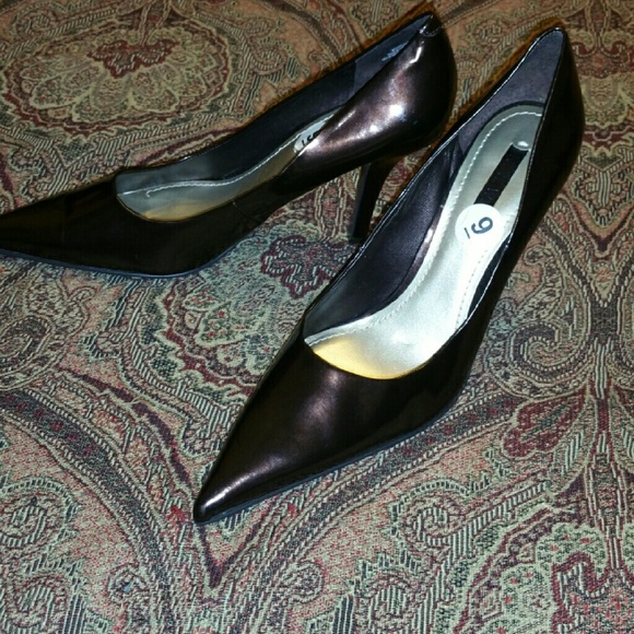 Nine West Cherry Pumps
