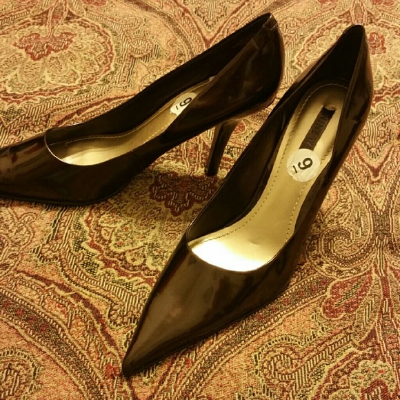 Nine West Cherry Pumps - Picture 3 of 3