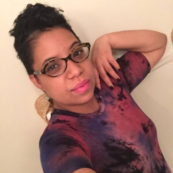 Meet your Posher, Latoya