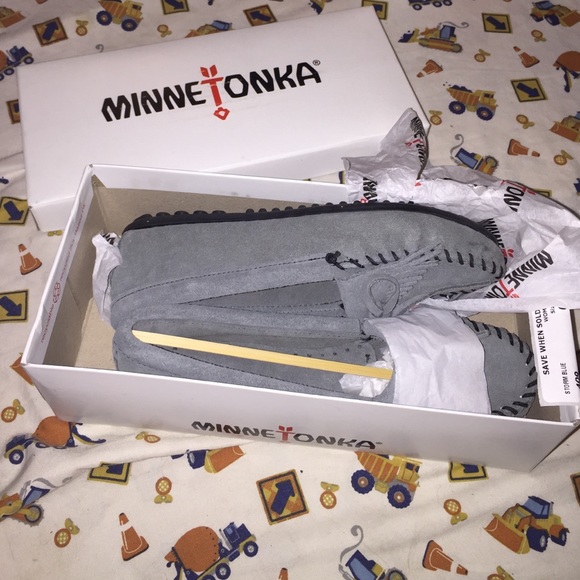 Minnetonka new in box size 6