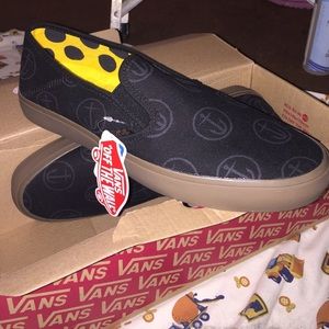 Vans men's captain fin slip ons 10.5