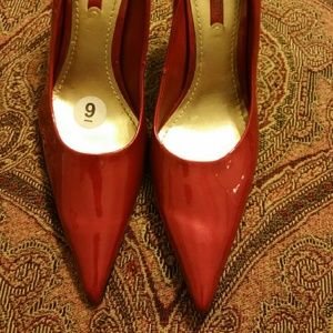 Red Nine West Red Pumps