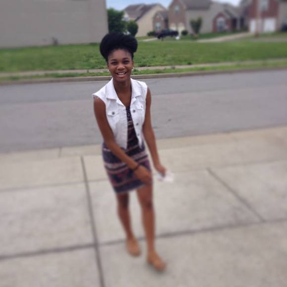 Meet your Posher, Kamya