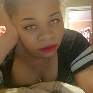 Meet your Posher, Desiree